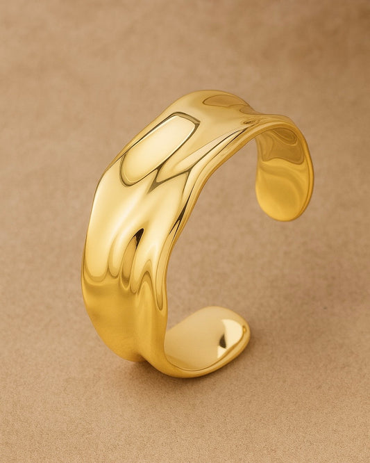 Bracciale “Luce Dorata” – Cuff Rigido Elegante