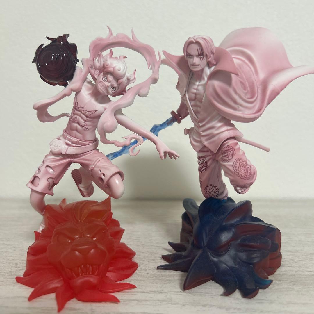 Coppia mini figure ispirate a Gear 5 e Shanks – versione monocromatica (Usate)