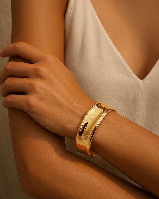 Bracciale “Luce Dorata” – Cuff Rigido Elegante