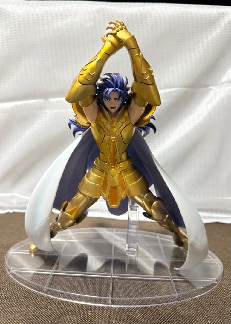 Figure ispirata al Cavaliere d’Oro – versione da esposizione (Usata)