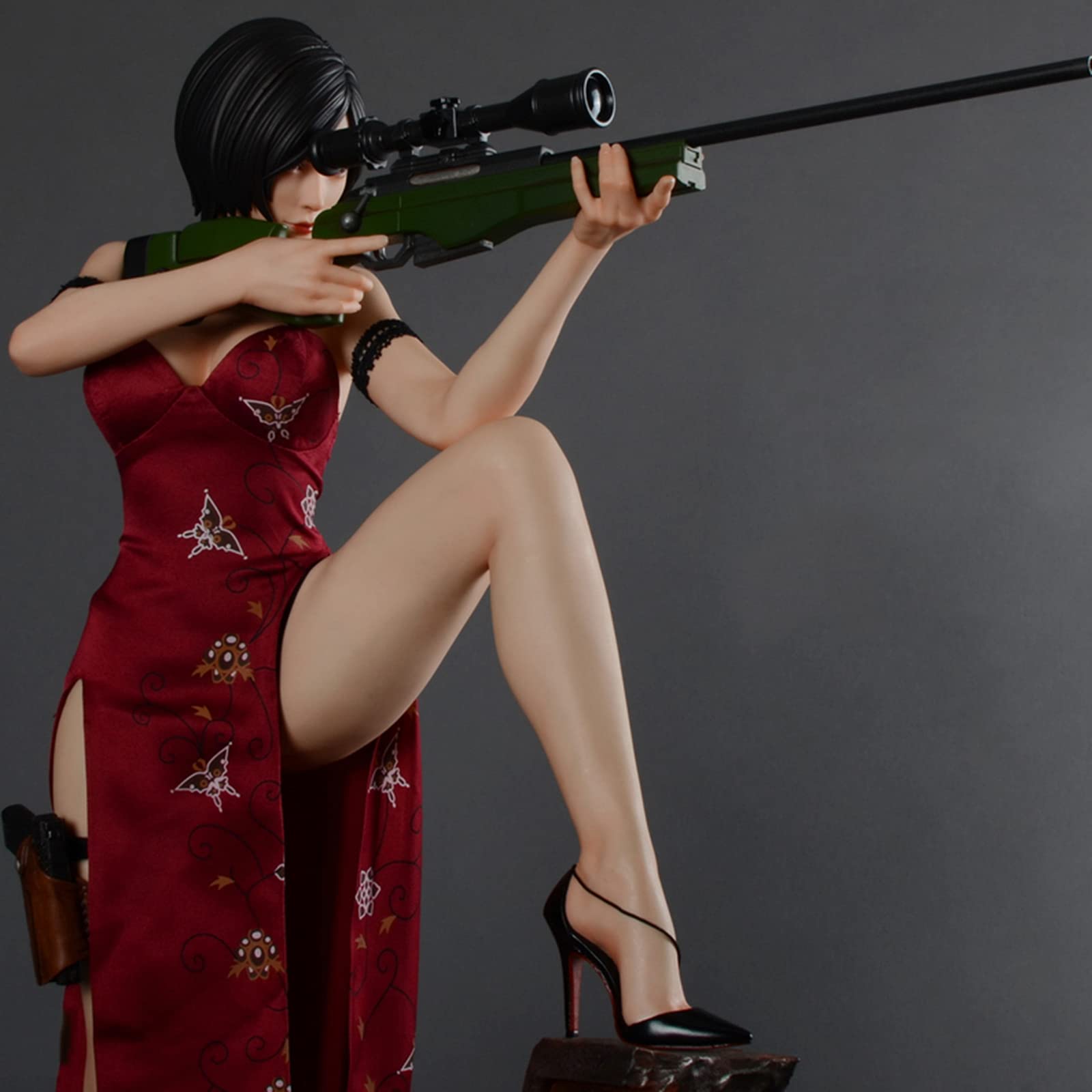 Resident Evil – Ada Wong Figure in Abito Rosso con Sniper (Originale, Usata)