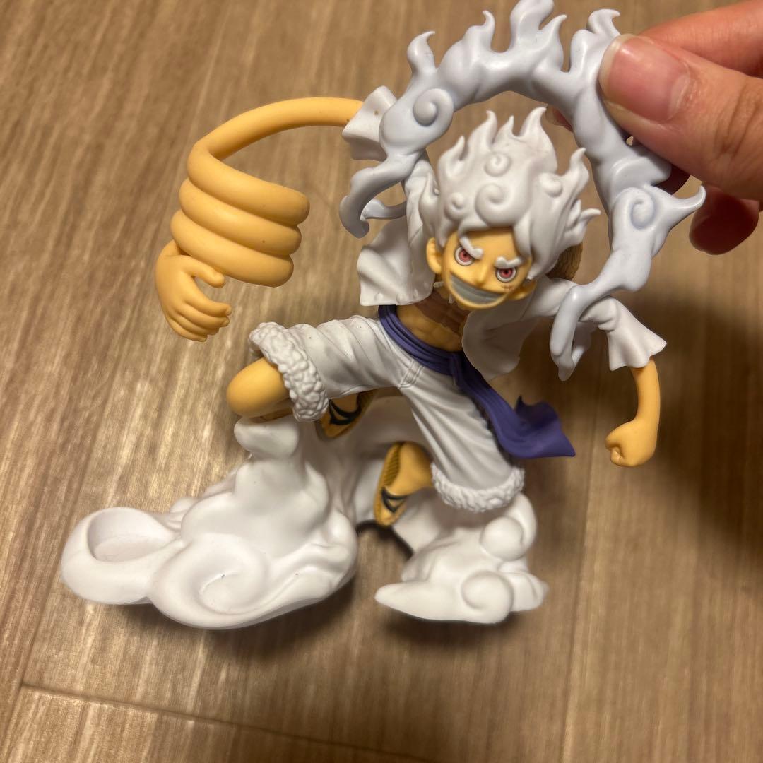 Figure ispirata alla forma Gear 5 – versione bianca (Usata)