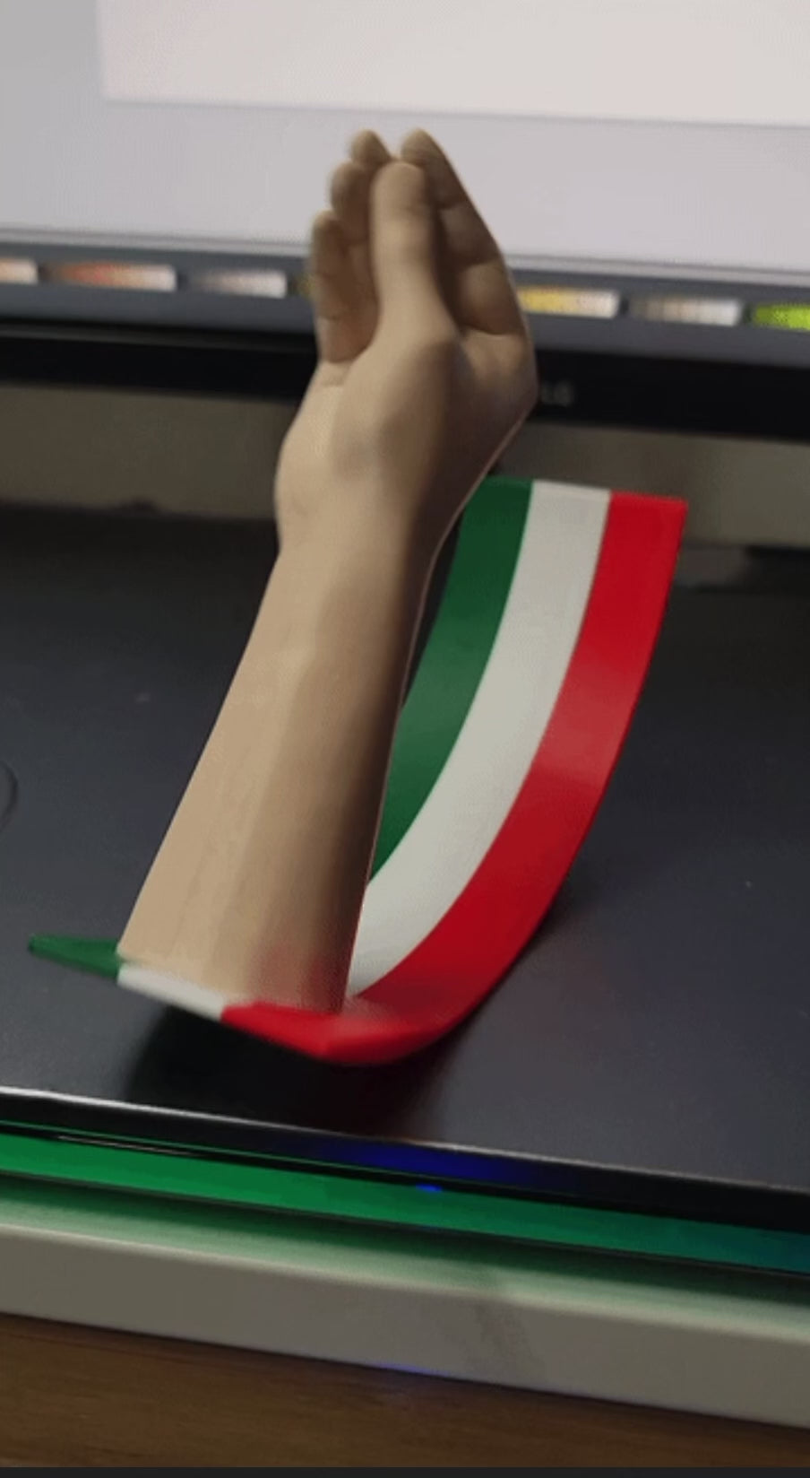 Scultura 3D “Italian Hand” – Gesto Iconico 🇮🇹